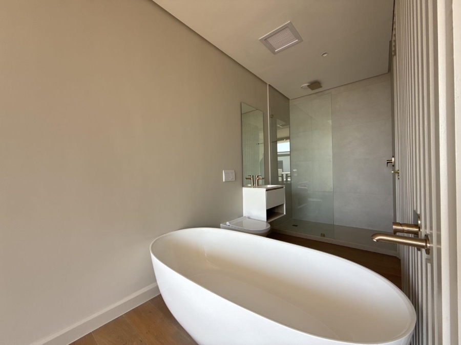 3 Bedroom Property for Sale in Fresnaye Western Cape